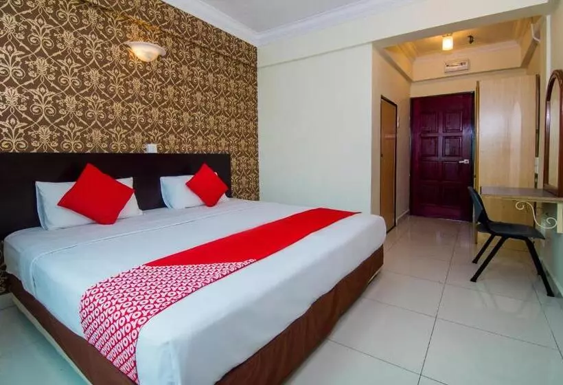 OYO 528 Sea Princess Hotel