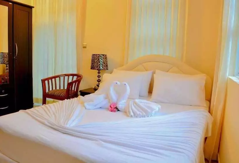 پانسیون Beach Palace