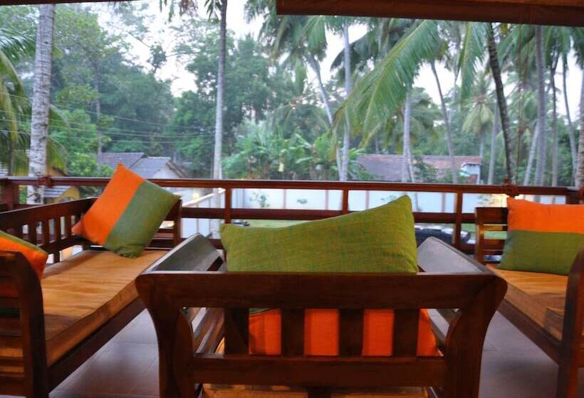 פנסיון Helis Place