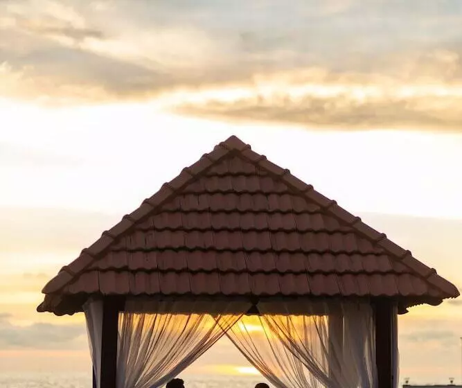 Sea Sense Resort