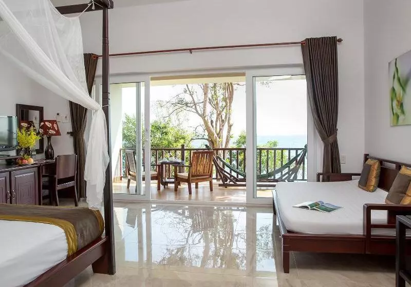 Sea Sense Resort