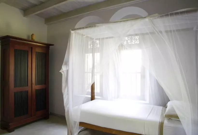 Siri Wedamadura Villa By Gradely Estate