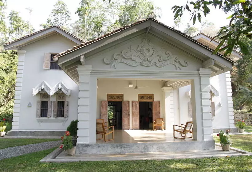 Siri Wedamadura Villa By Gradely Estate