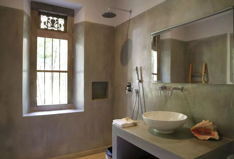 Siri Wedamadura Villa By Gradely Estate