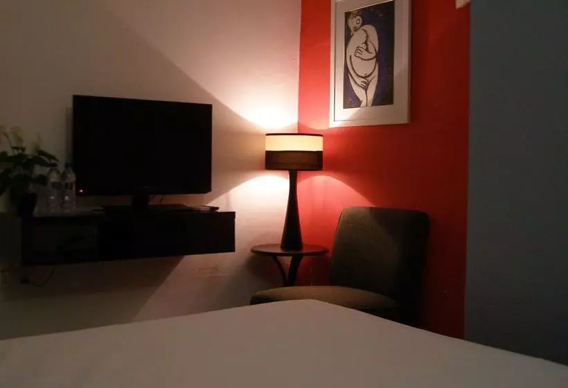 St Hostel