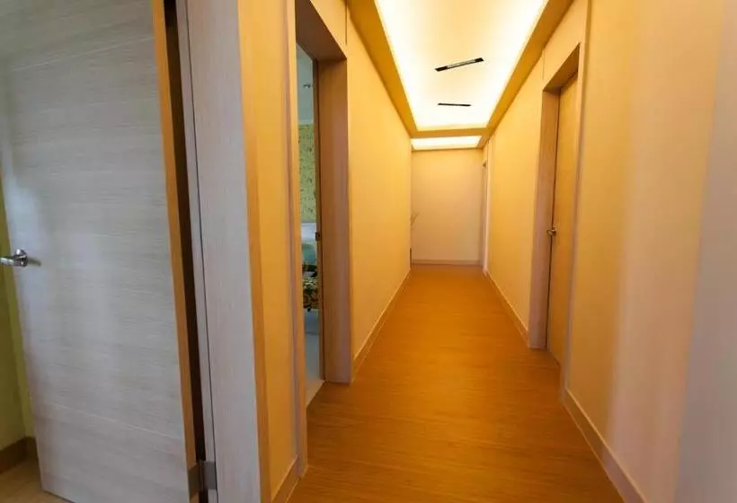 Zhuyuan Ju B&b