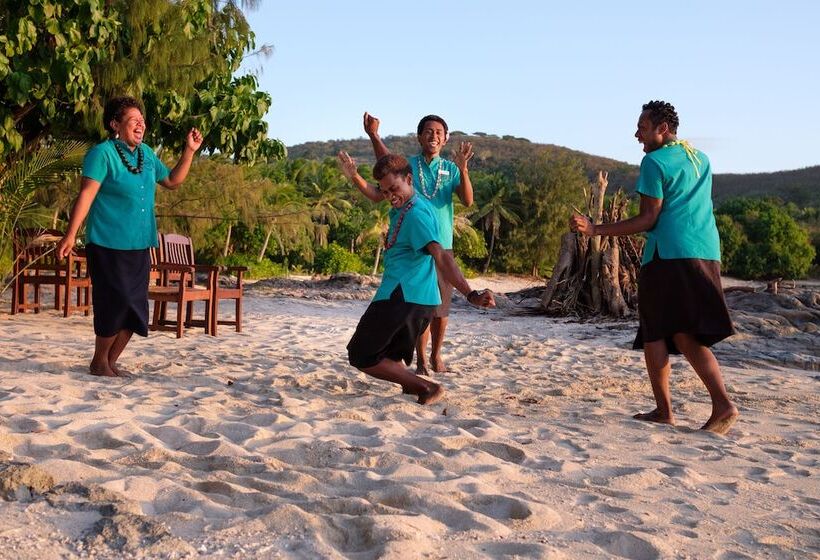 Barefoot Manta Island Resort