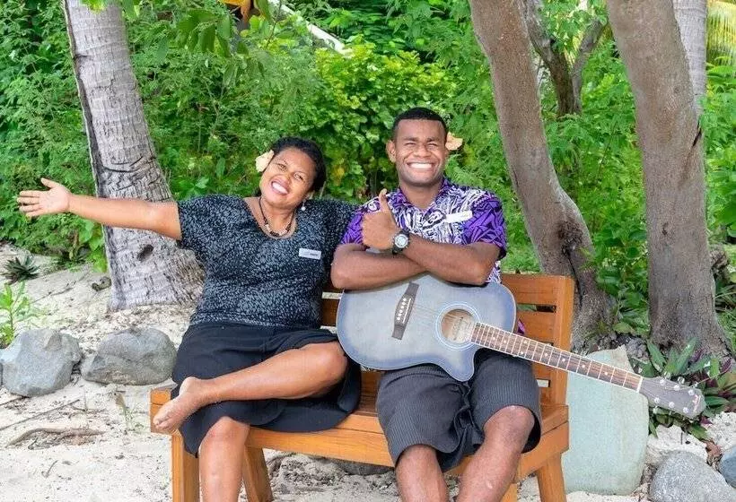 Barefoot Manta Island Resort