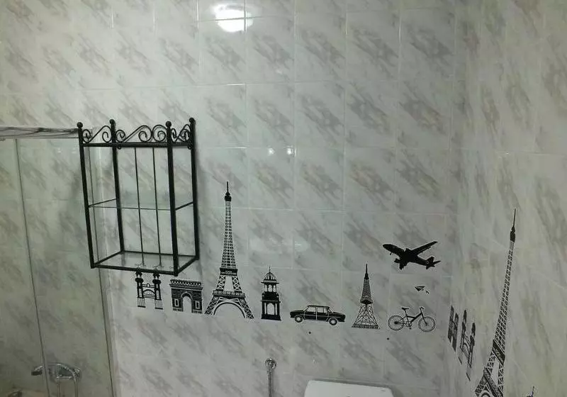 تختخواب و صبحانه Dorms & Doubles