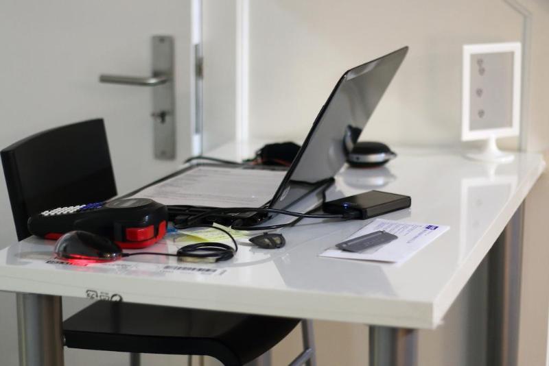 ベッドアンドブレックファースト Dorms & Doubles