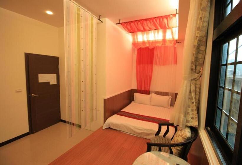 تختخواب و صبحانه He Feng Xiao Zhu