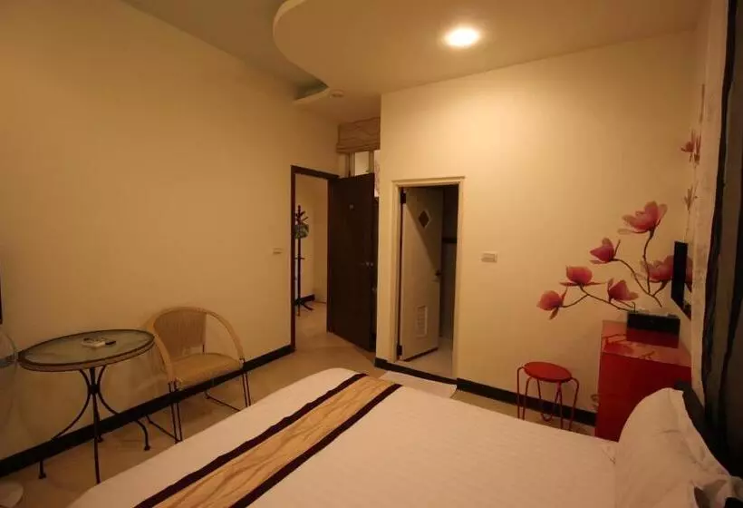 تختخواب و صبحانه He Feng Xiao Zhu