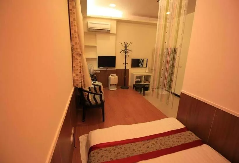 تختخواب و صبحانه He Feng Xiao Zhu