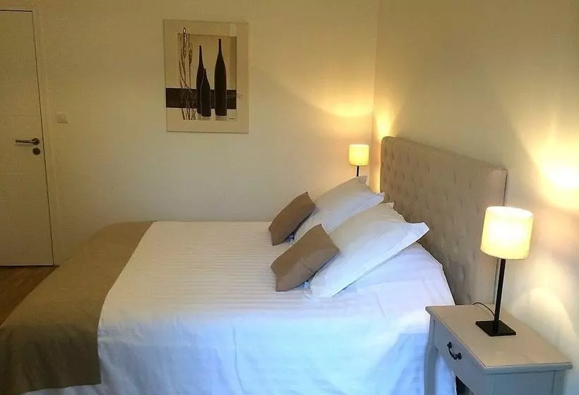 تختخواب و صبحانه La Villa D Escoublac