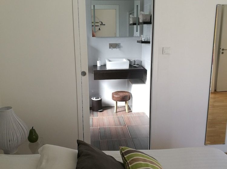 تختخواب و صبحانه La Villa D Escoublac