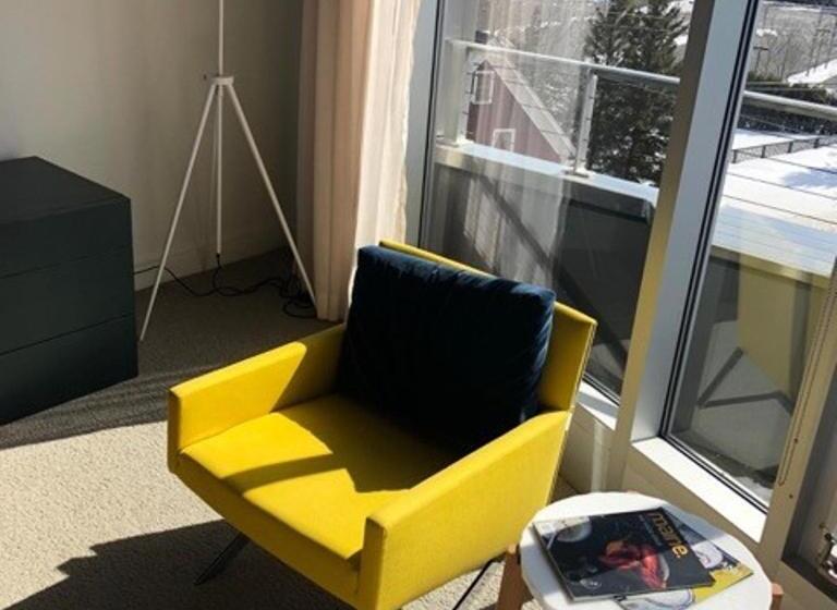 בית מלון כפרי 250 Main