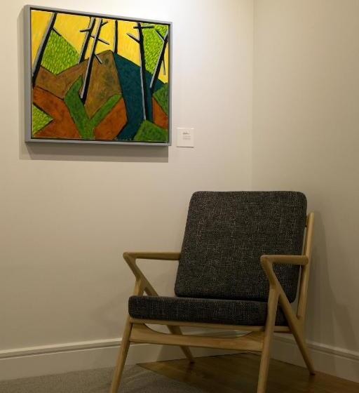 בית מלון כפרי 250 Main