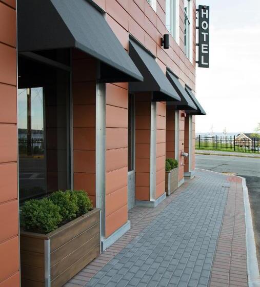 בית מלון כפרי 250 Main