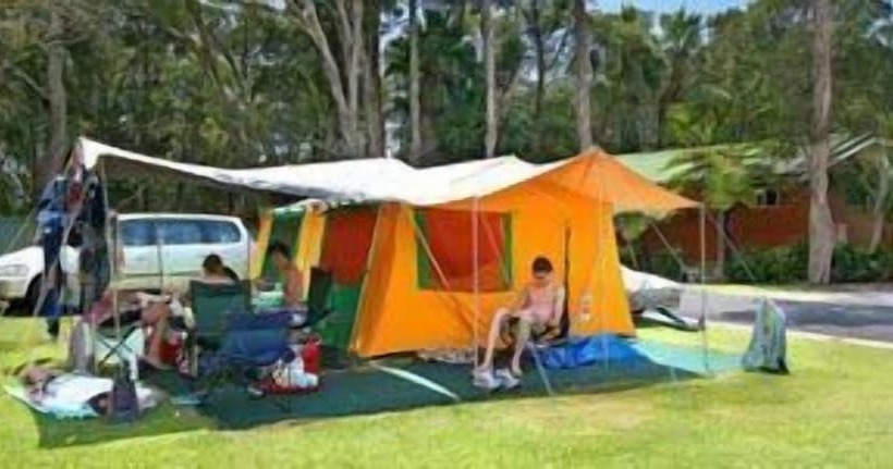 בית מלון כפרי Lorikeet Holiday Park