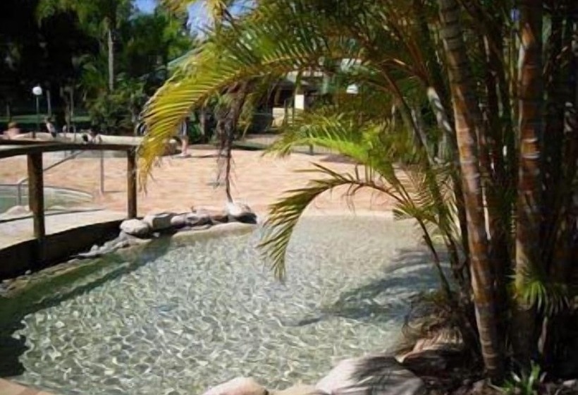 בית מלון כפרי Lorikeet Holiday Park