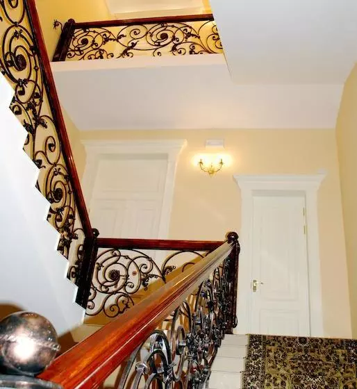 Hotel Jahon Palace