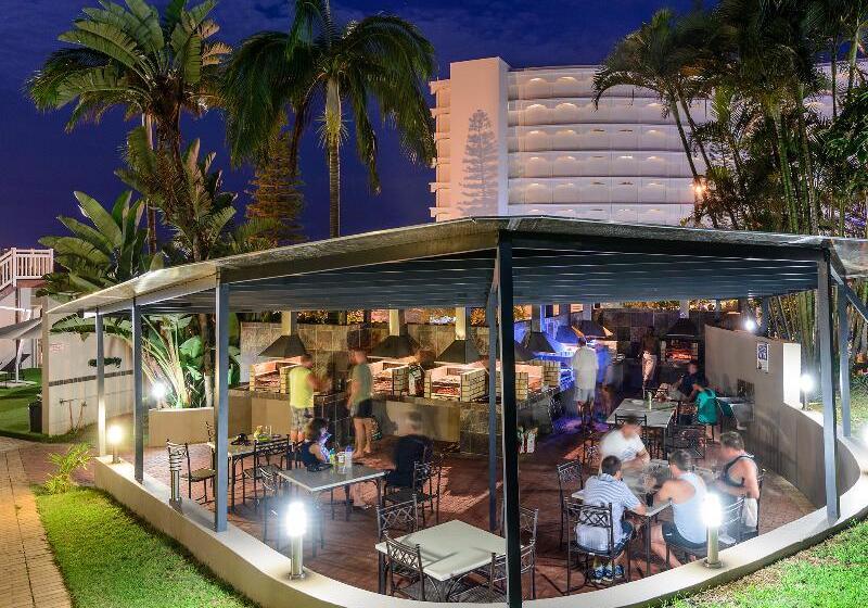 בית מלון כפרי Umhlanga Cabanas