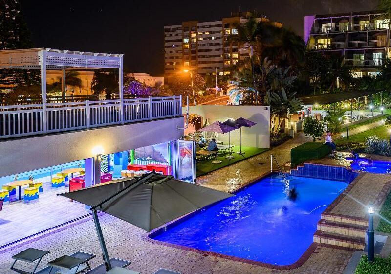 בית מלון כפרי Umhlanga Cabanas