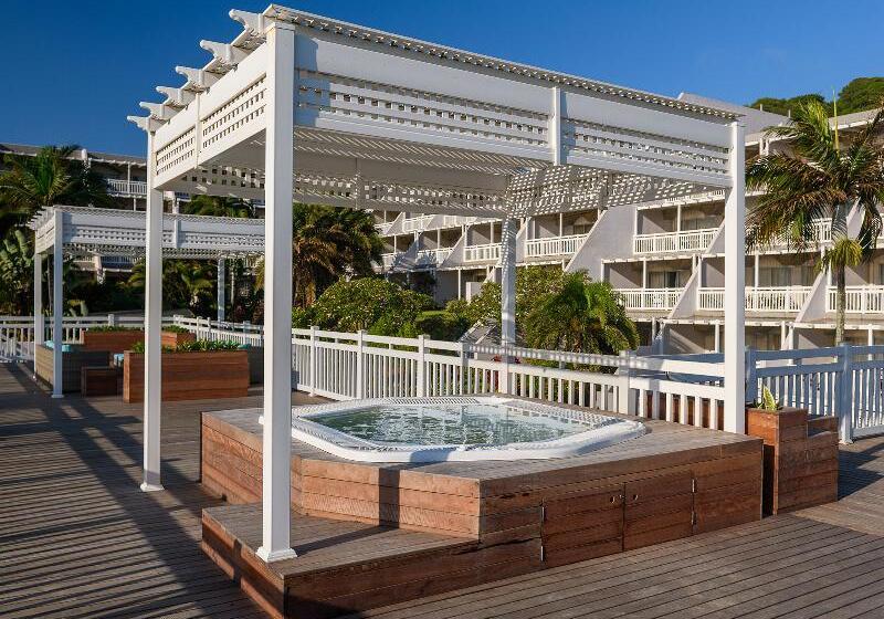 בית מלון כפרי Umhlanga Cabanas