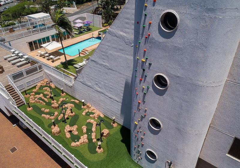 בית מלון כפרי Umhlanga Cabanas