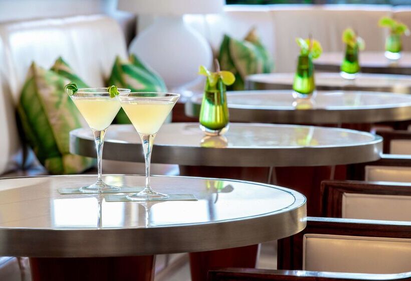 בית מלון כפרי Waldorf Astoria Beverly Hills