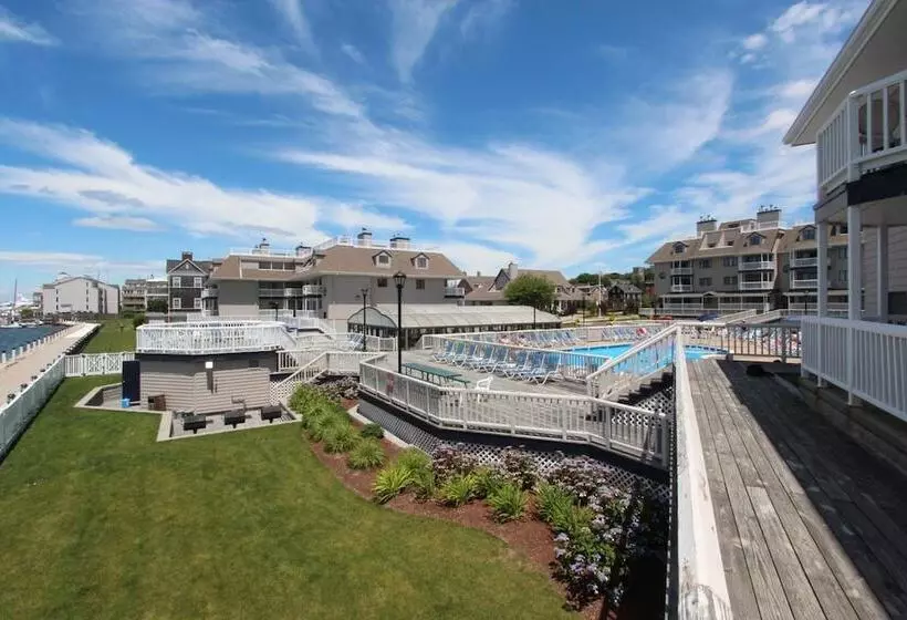 Hotelli Wellington Resort