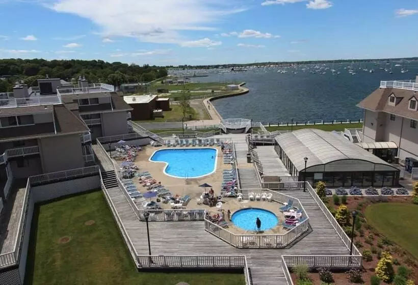Hotelli Wellington Resort