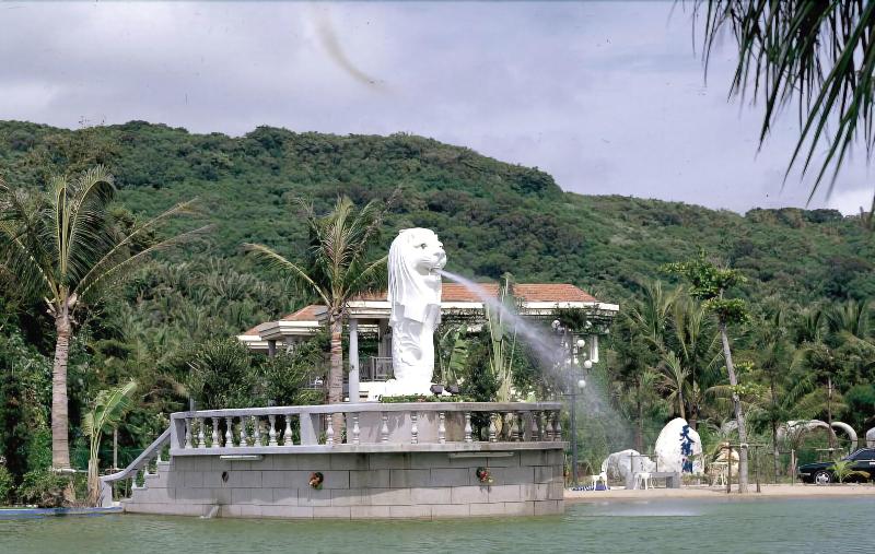 Swan Lake Villa Resort