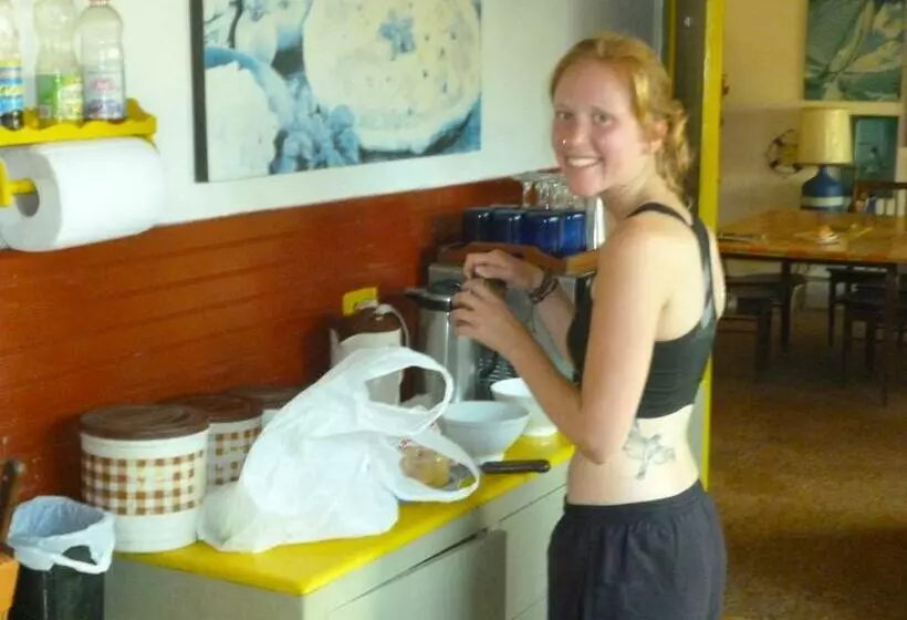 ユースホステル Hostal Merlin Punta Hermosa