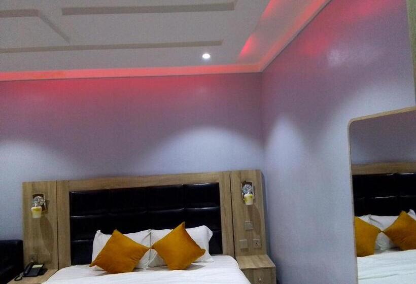 هتل Malvern Suites