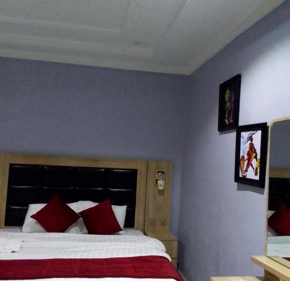 هتل Malvern Suites