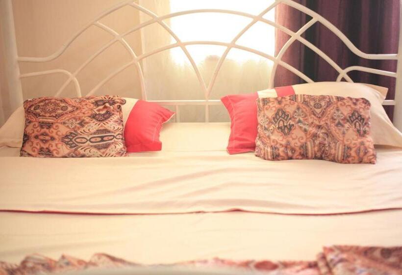 پانسیون Emmas Guest House