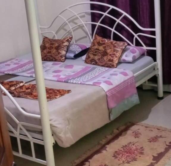 پانسیون Emmas Guest House