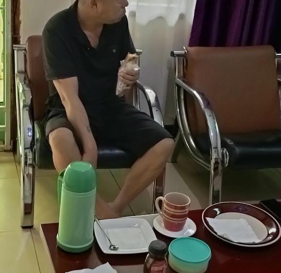 پانسیون Emmas Guest House