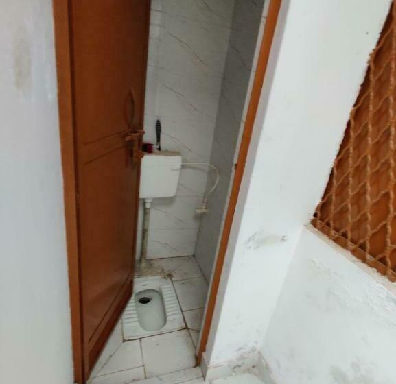 הוסטל Dormitory Eps