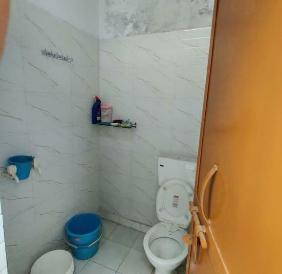 הוסטל Dormitory Eps