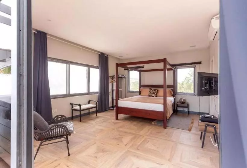 ホテル Serenity Residences & Spa   Kokrobite Beach