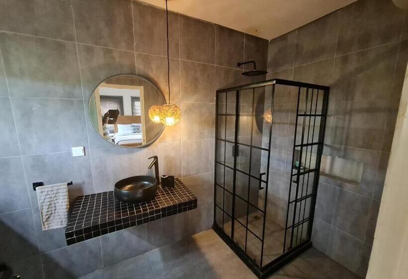 Hotel Serenity Residences & Spa   Kokrobite Beach