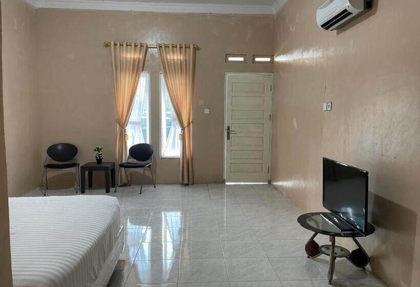 בית מלון כפרי Oyo 93033 Mutiara Homestay Syariah