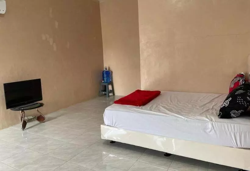 Hotelli Oyo 93033 Mutiara Homestay Syariah