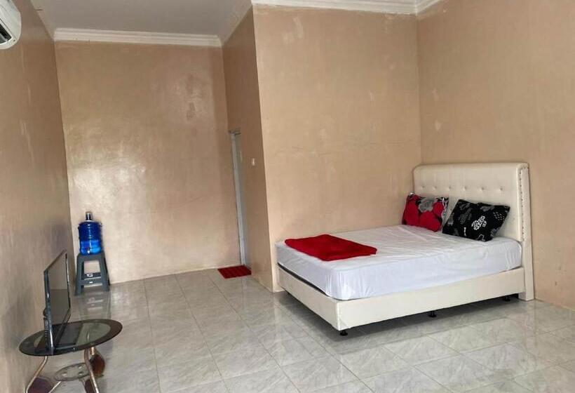 בית מלון כפרי Oyo 93033 Mutiara Homestay Syariah