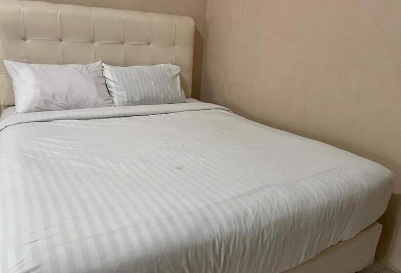 בית מלון כפרי Oyo 93033 Mutiara Homestay Syariah