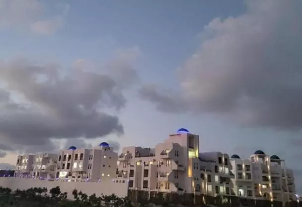 شاليه مميز بمنتجع سانتوريني