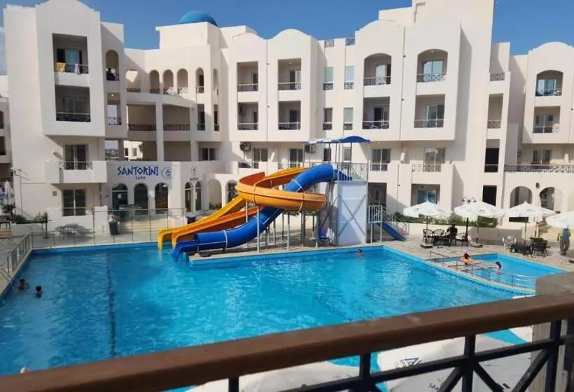 شاليه مميز بمنتجع سانتوريني