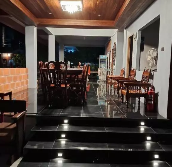 Aamiaismajoitus (B&B) Rabbit House แรบบิท เฮ้าส์